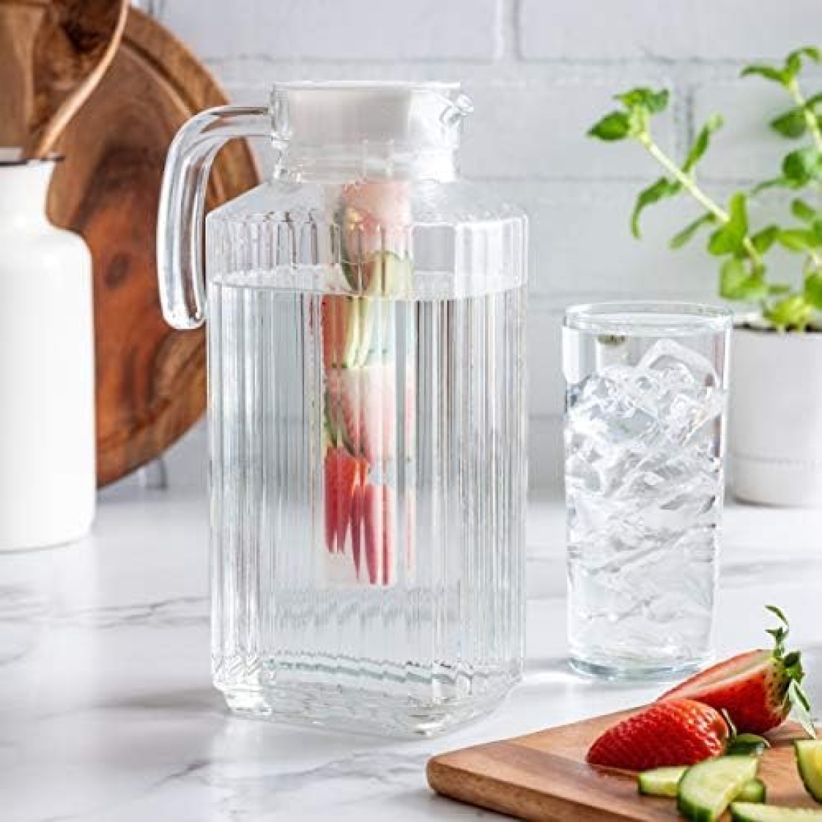 Luminarc Quadro 57.25-Ounce Jug/Pitcher with White Lid - Summit